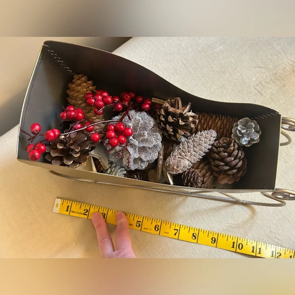 Festive Gray Sleigh with Pinecones and Red Accents - Picture 5 of 6